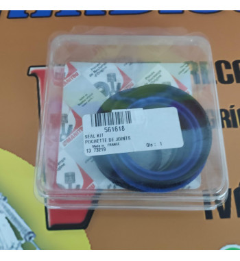 JUEGO DE JUNTAS DE LA BOTELLA INTERIOR PARA MANITOU MT1740, JUEGO DE JUNTAS MANITOU 561618, JUEGO MANITOU 561618, 561618, JUNTAS