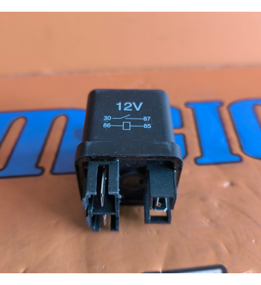 RELE DE CONTROL PARA TAKEUCHI, RELE TAKEUCHI Y11964677900, RELE TAKEUCHI 11964677900, 11964677900,Y11964677900, RELE TAKEUCHI 47