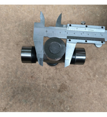 Cruceta cardán 150055500 42N2011120 91403402 11716650 Ausa Komatsu JCB Volvo