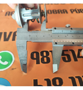 Recambio Takeuchi Y12185049801 motor Yanmar maquinaria