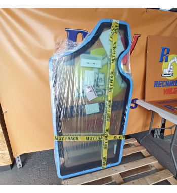 Cristal puerta derecha JCB 82780144